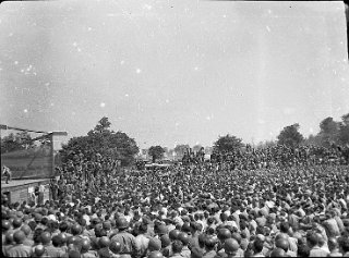 Appears to be a USO stage show.